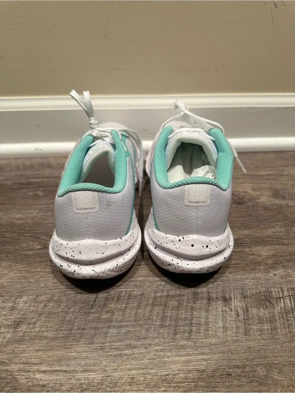 NWOT Women’s Nike Winflo 10 Sneakers size 8